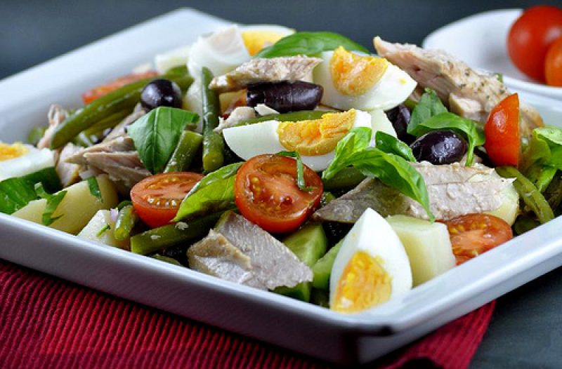 Glina - grad-glina.net - Salata s tunom