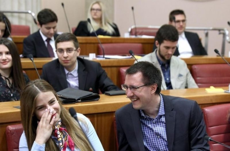 Glina - grad-glina.net - ODLUKA JE PALA, MINISTRICA JAVNO REKLA: Evo kolika studentima može biti minimalna satnica